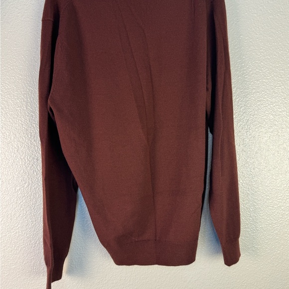 J. Crew 100% Merino Wool V Neck Sweater Plum size M - Picture 2 of 5